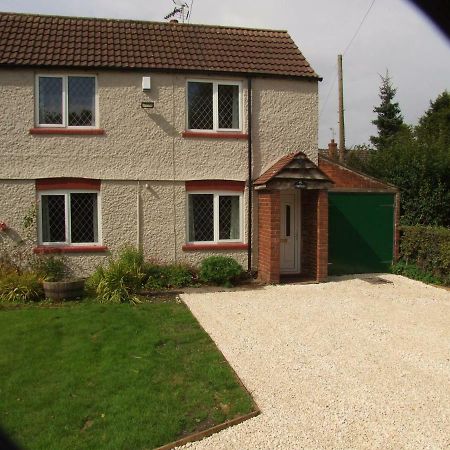 Firtrees Villa Selby Bagian luar foto